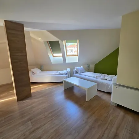Elegance Hotel 3*