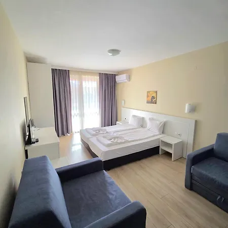 Elegance Hotel